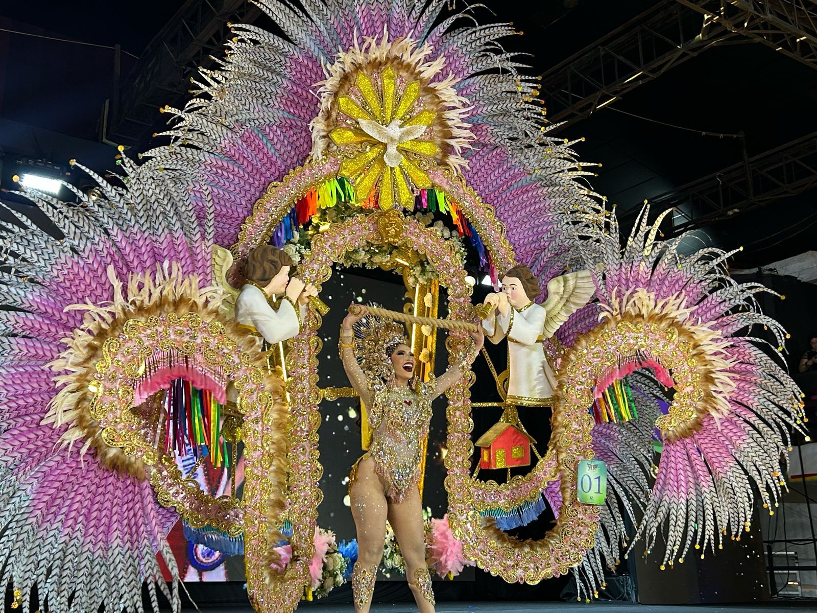 Rainha das Rainhas 2025: Loren Christine representando o Bragantino. — Foto: Thaís Neves / g1