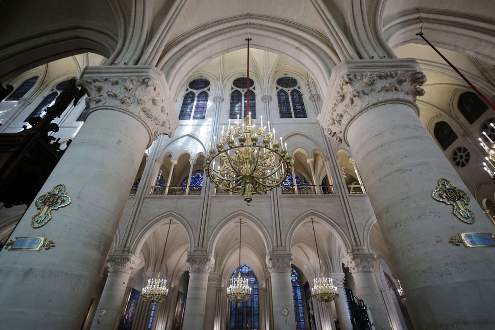 Interior da Catedral de Notre Dame de Paris, na França, em 29 de novembro de 2024 — Foto: CHRISTOPHE PETIT TESSON/Pool via REUTERS