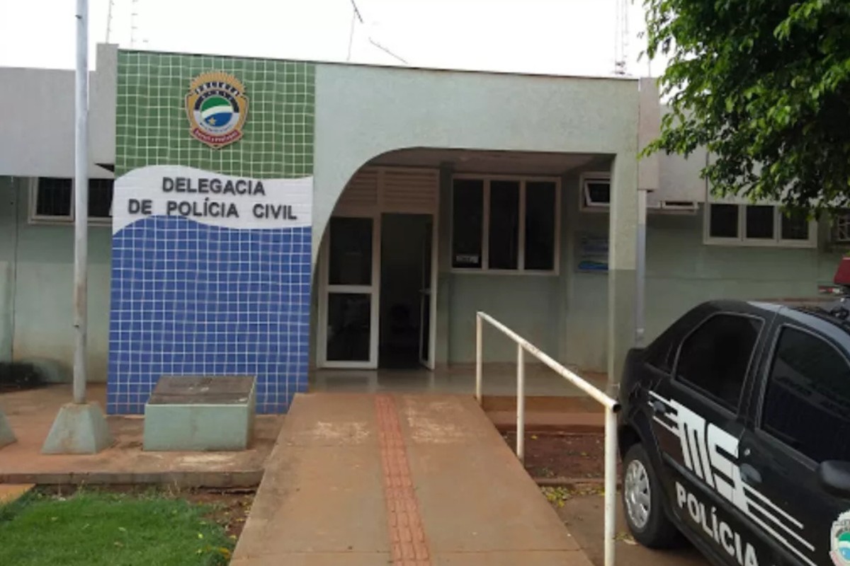 Grupo de 7 encapuzados se passa por policiais, invade casa, rende mulher e executa jovem a tiros em MS