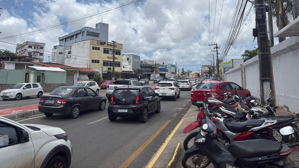 Idoso morreu ao ser atropelado na Avenida Ana Jansen, em São Luís — Foto: Marcus Cidreira