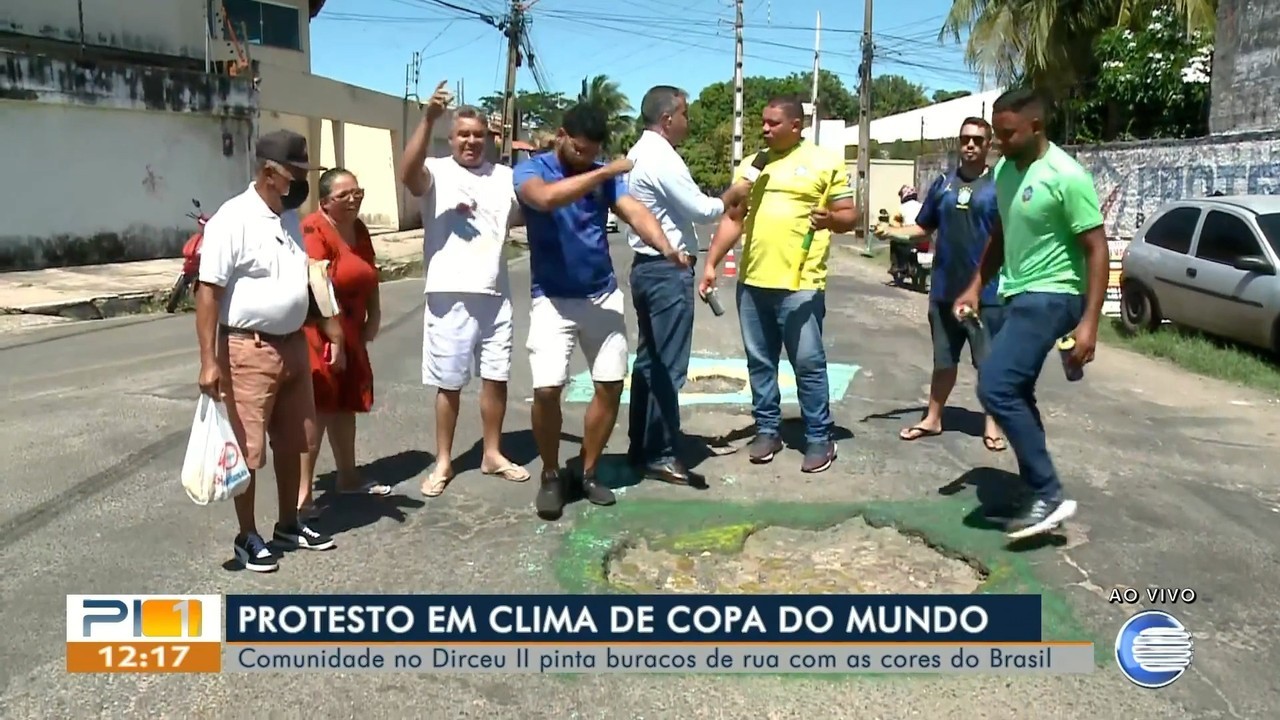 Vídeo: moradores pintam bandeira do Brasil em buracos de Teresina: 'uma forma de protesto'
