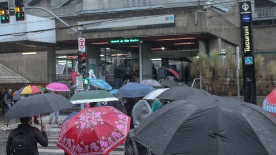 Outubro começa com queda de temperatura no Sul e Sudeste, e temporais no Centro-Oeste