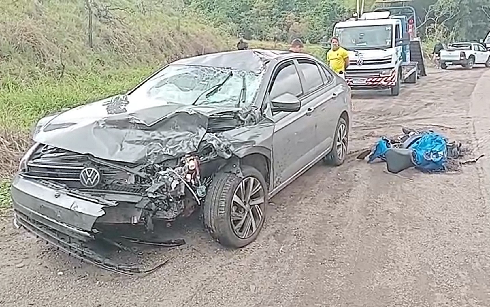Motociclista morre após colisão com carro na MGC-491, próximo ao pedágio de Varginha, MG