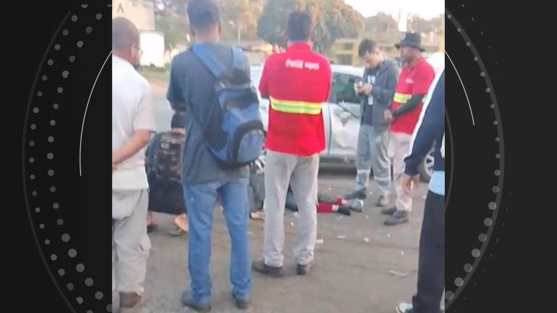 Acidente entre carro e moto deixa motociclista morta na BR-101, em Cariacica