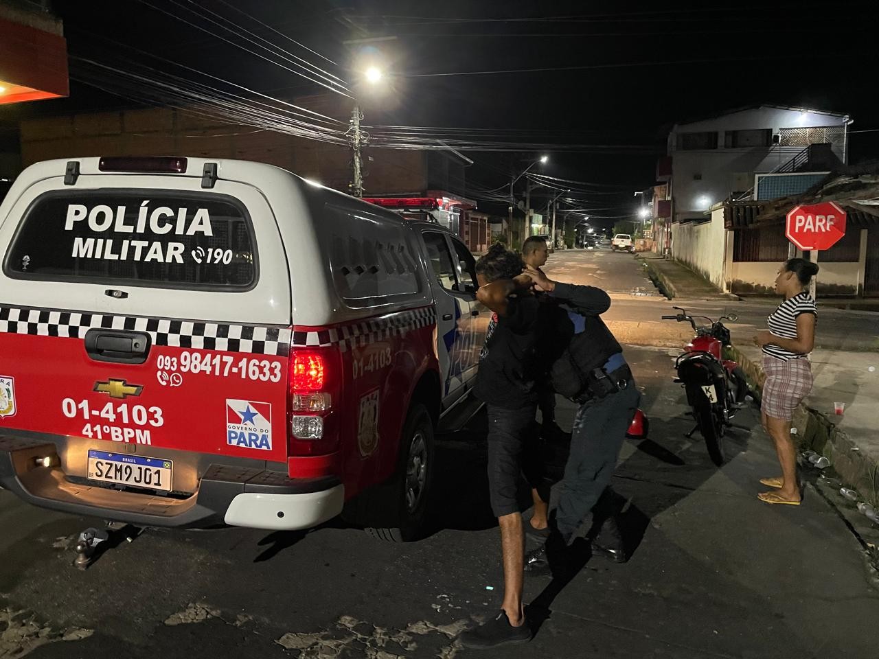 Durante ação da PM, homem com mandado de prisão em aberto por roubo é preso em Oriximiná  