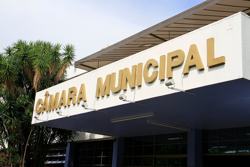 Câmara de Bragança Paulista discute aumento de salário para prefeito, vice, secretários e vereadores; veja valores