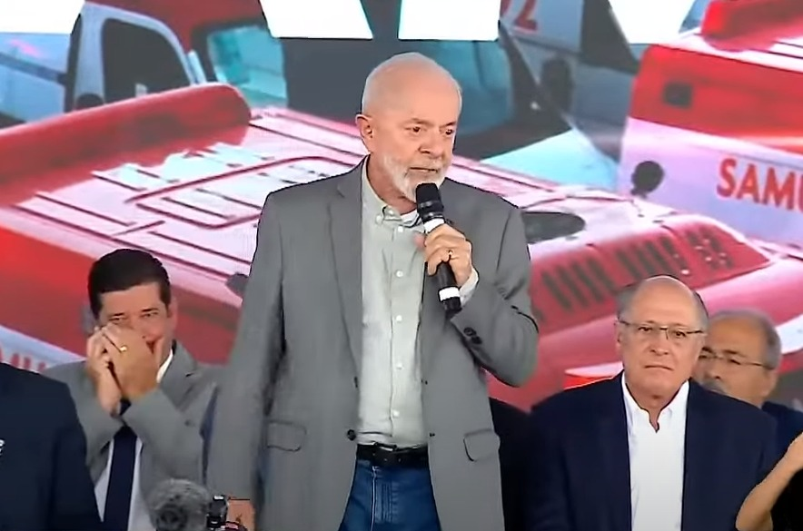 'Uma pena', diz Lula sobre ausência de Tarcísio em evento de entrega de ambulâncias no interior de SP