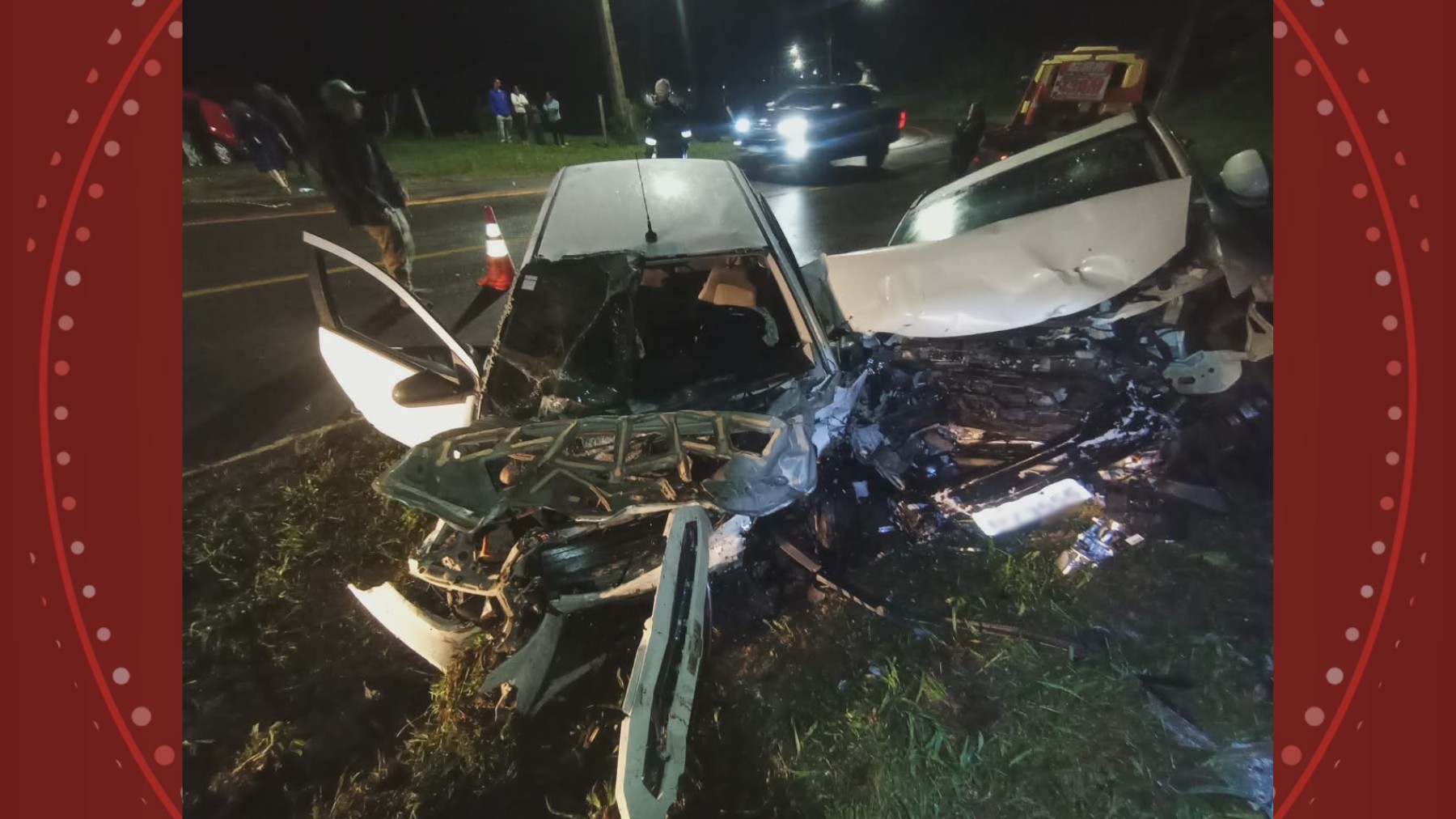 Motorista bate SUV em carro de família, mata passageiro e foge após o acidente, no Paraná