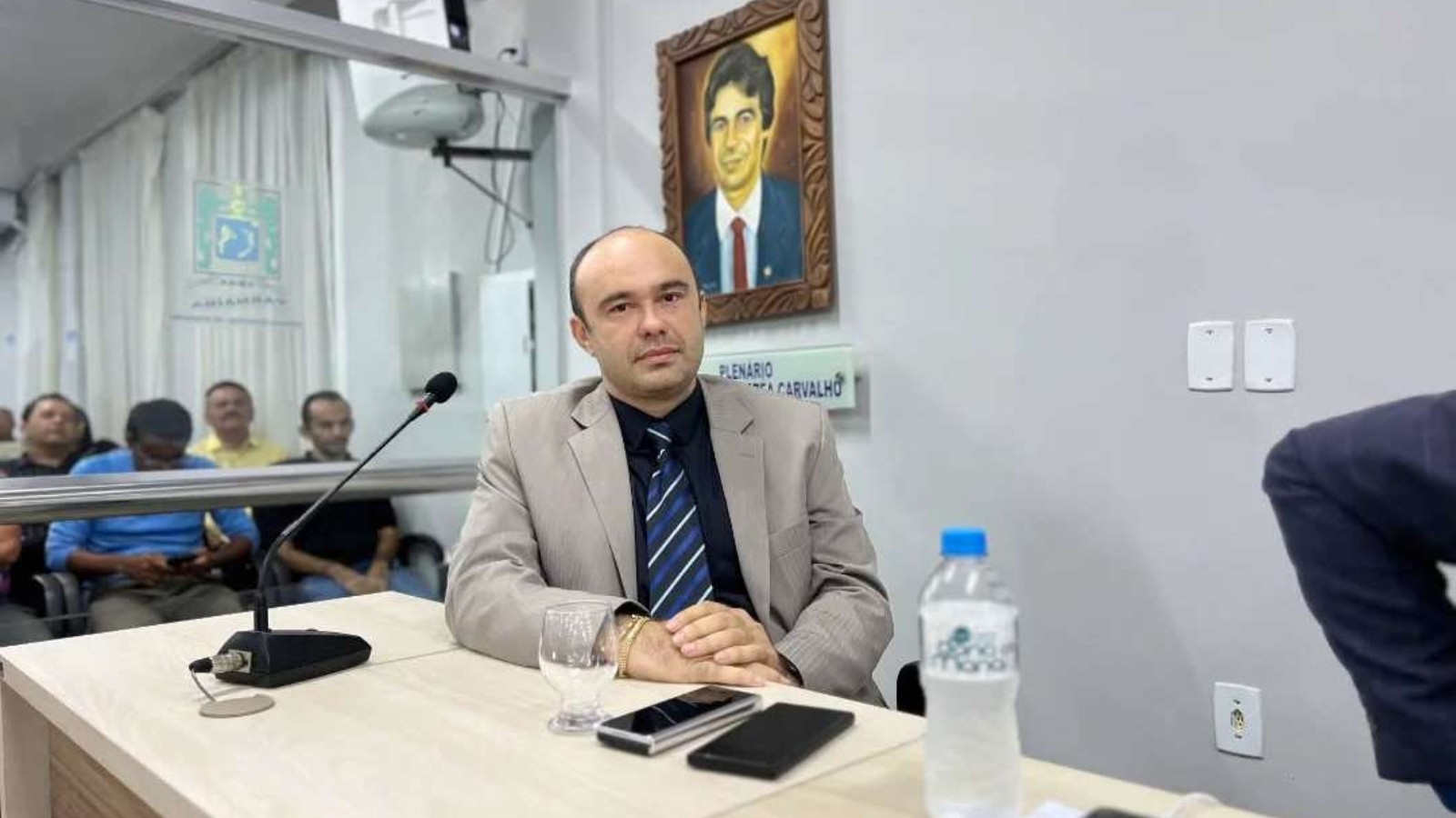 Câmara de Parnaíba enfrenta impasse jurídico para escolha de suplente após vereador ser morto a tiros em Teresina
