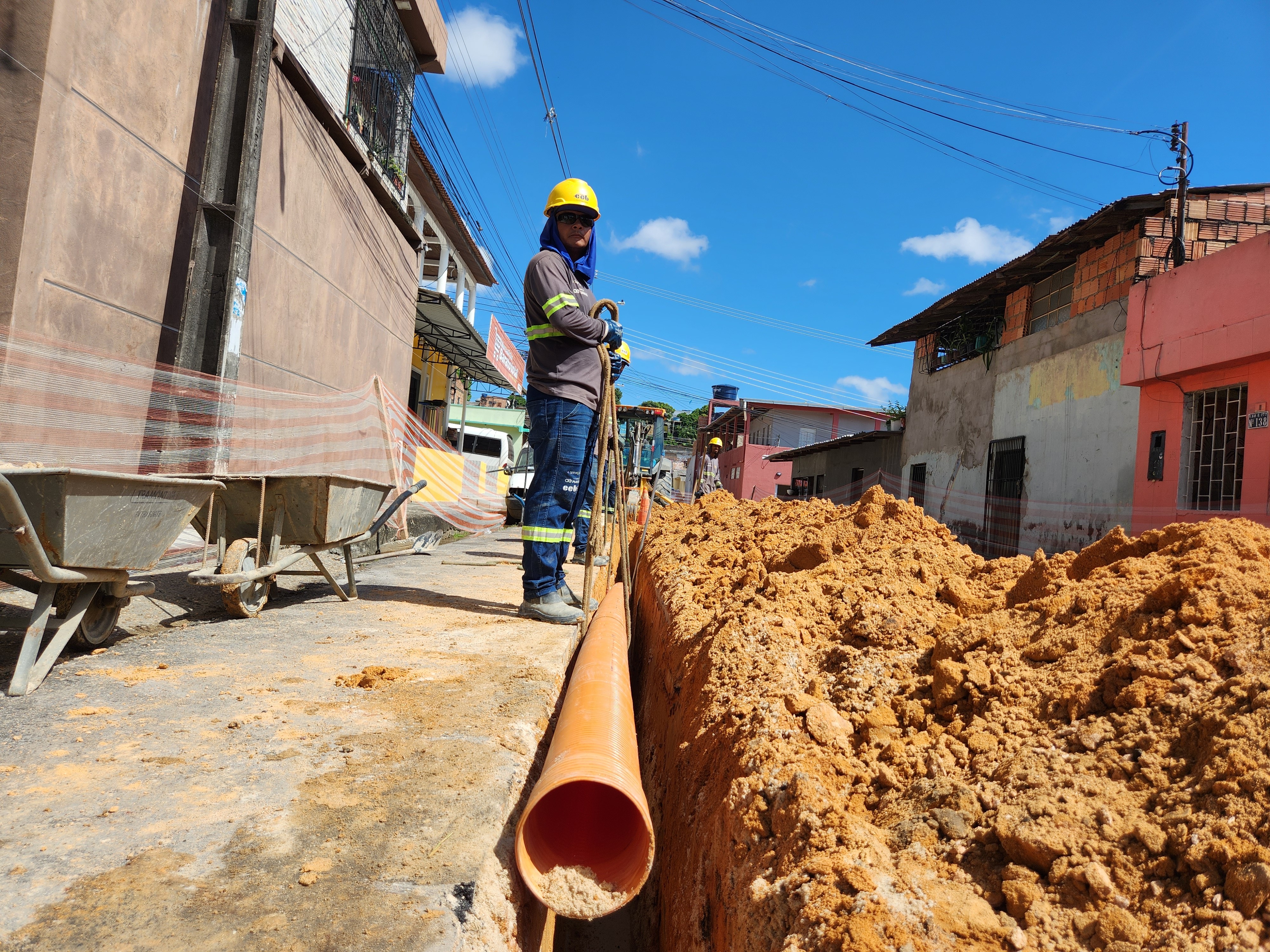 Trata Bem Manaus: bairros de cinco zonas da cidade recebem frentes de obras de esgoto