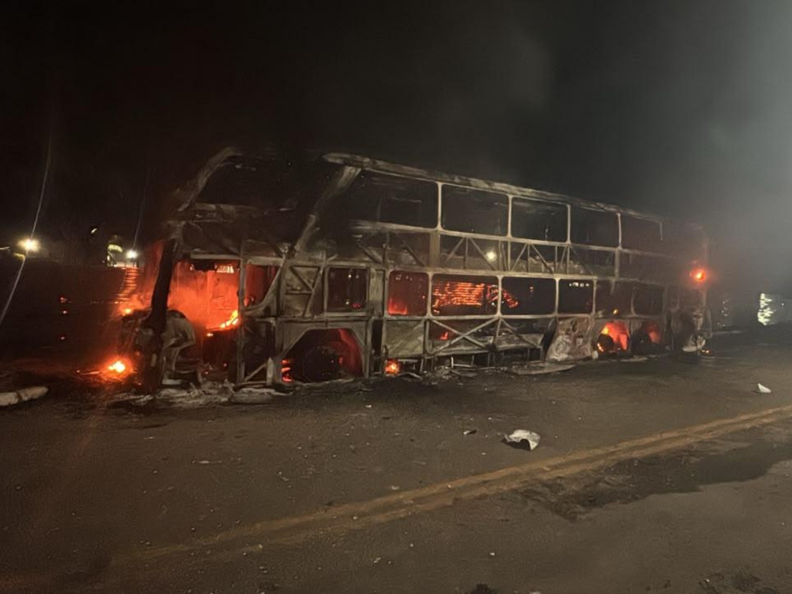 VÍDEO: Jovem de 18 anos é preso suspeito de incendiar ônibus, furtar bicicleta e tentar invadir casa no Acre
