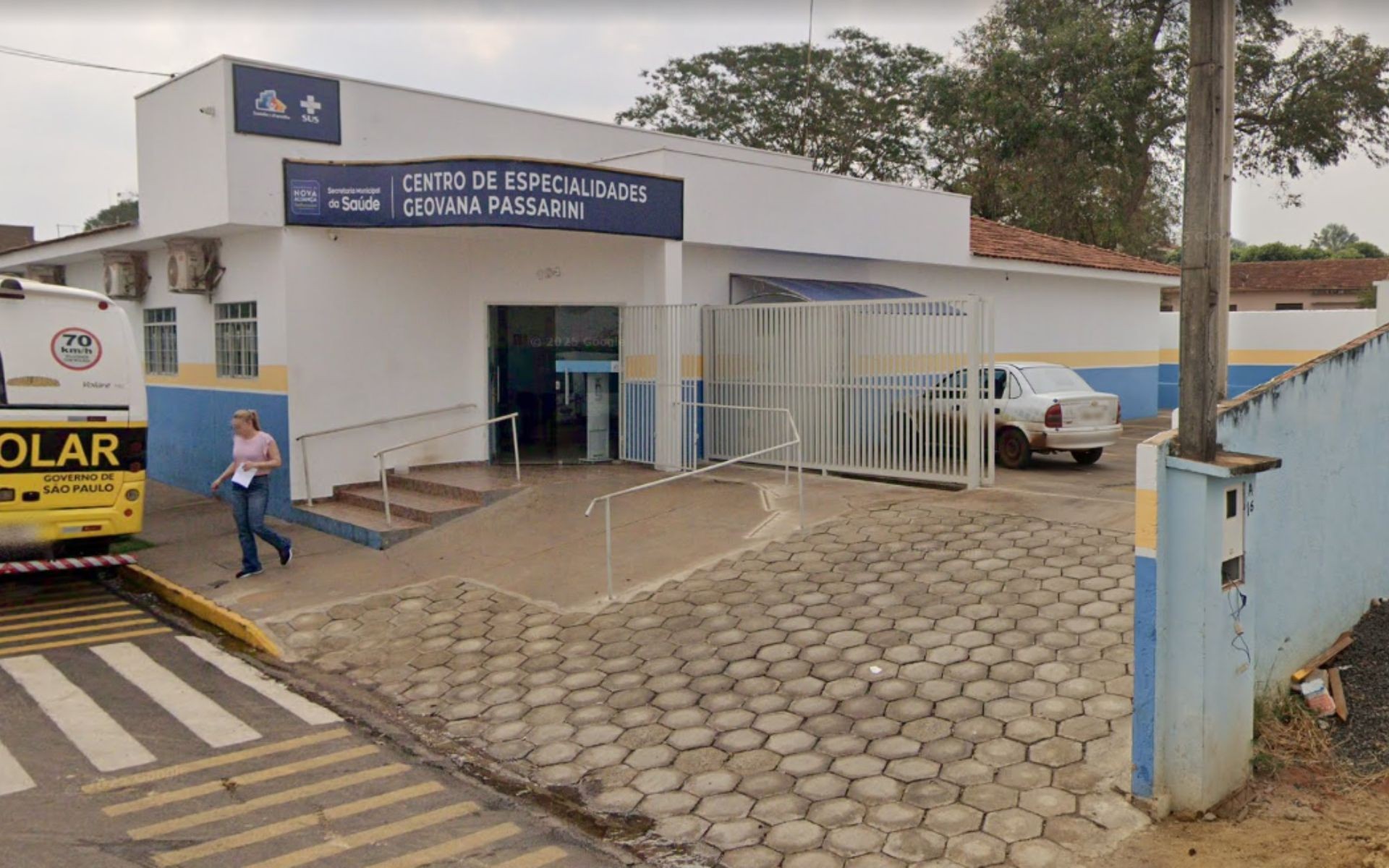 Filho denuncia demora na realização de exames e na transferência de mãe  para hospital especializado após ela cair