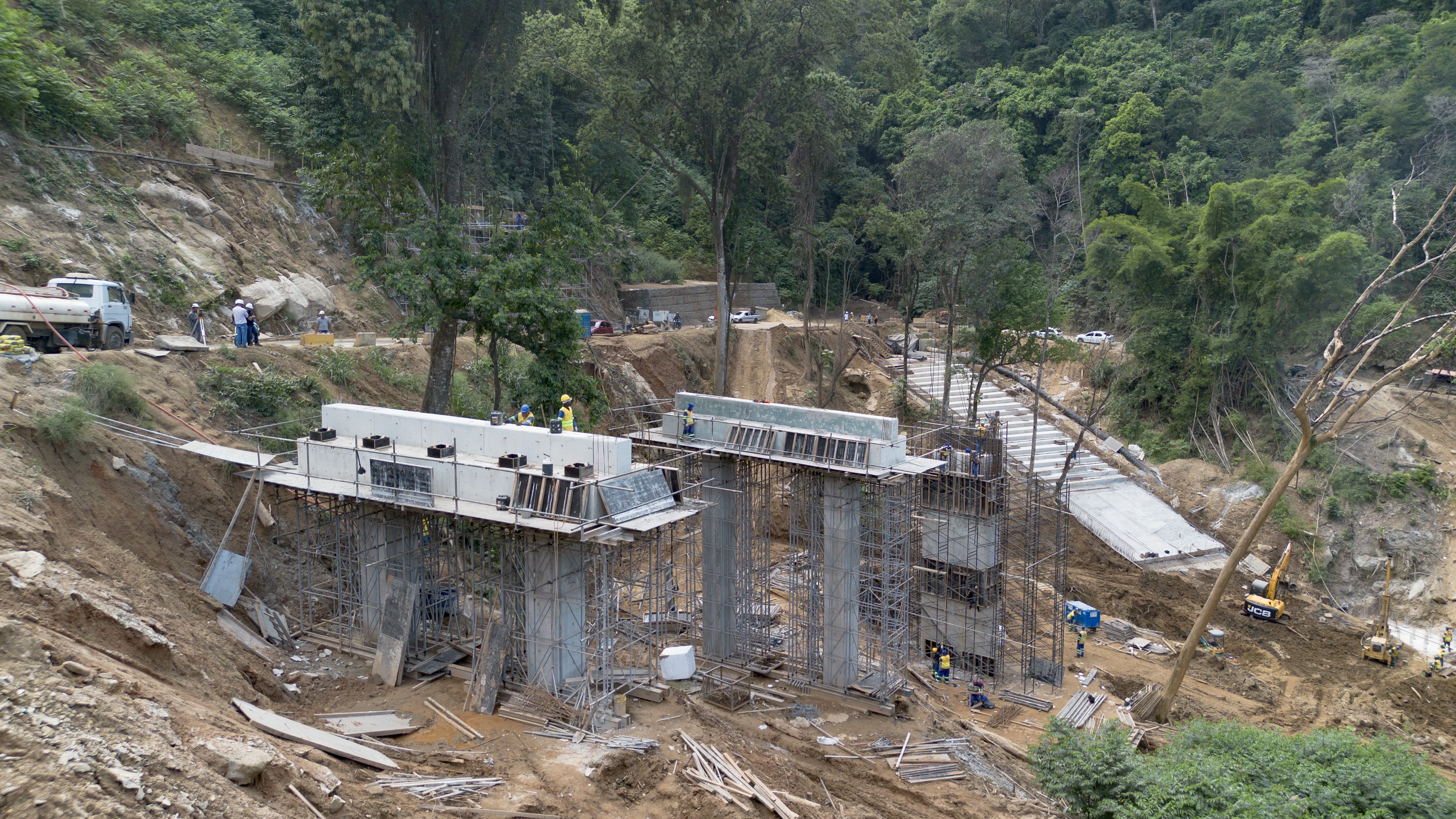 RJ-127 será interditada de terça-feira a domingo para montagem de ponte na Serra de Paracambi