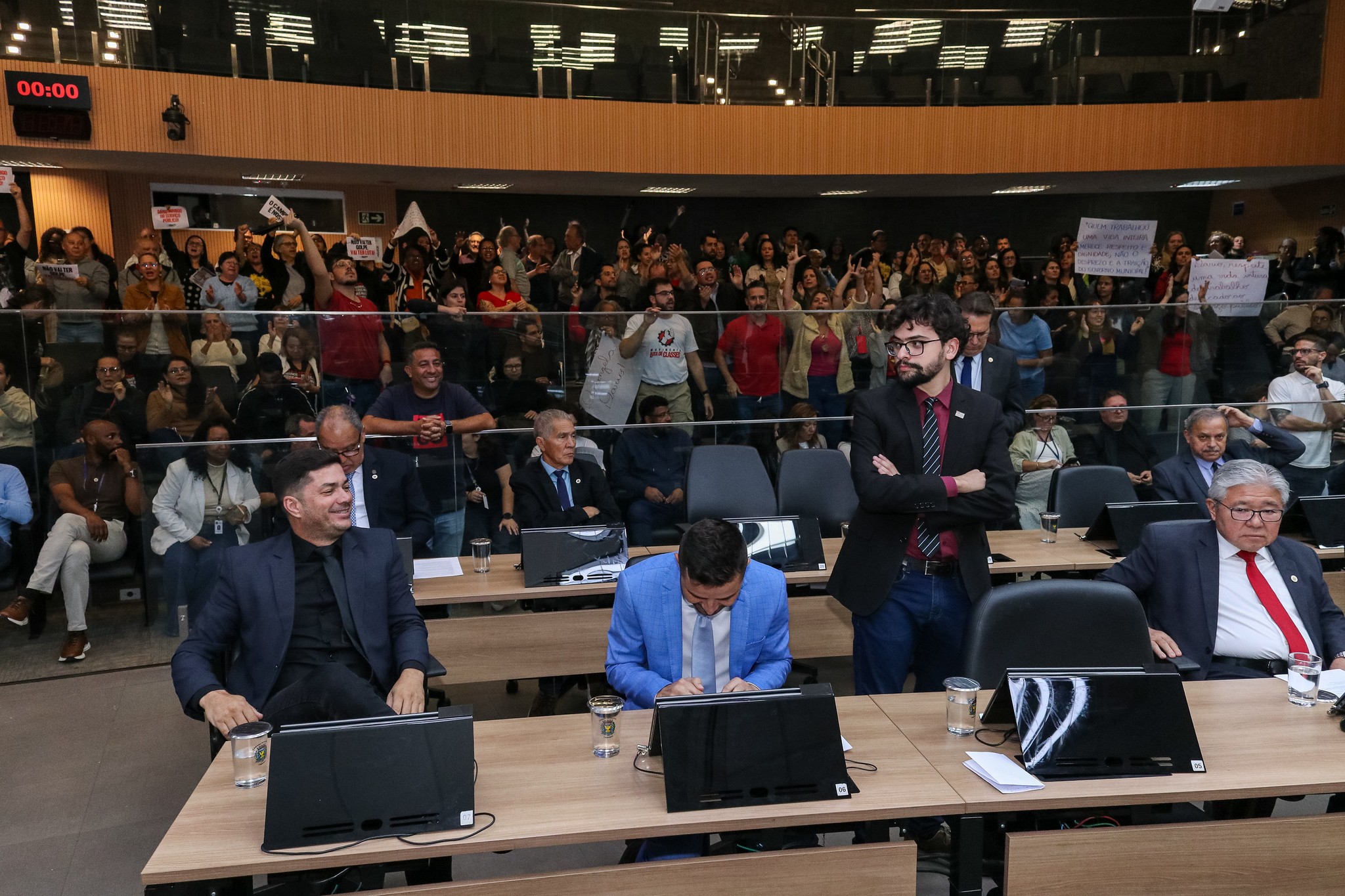Câmara aprova parcelamento de dívida com o Camprev e aumento da idade mínima para servidor se aposentar em Campinas