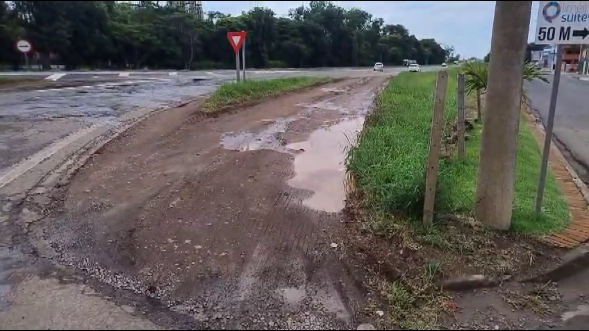 Impasse judicial entre Prefeitura de Limeira e concessionária mantém via de acesso à Anhanguera com buracos
