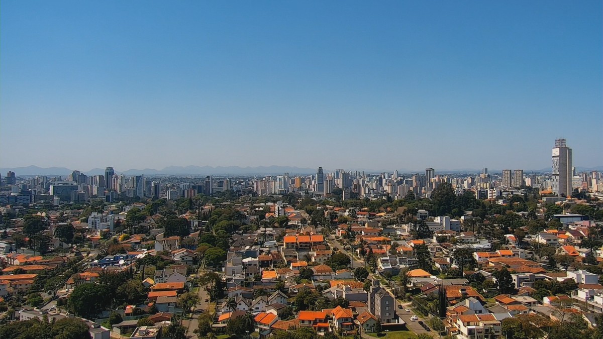 Com 35ºC, Curitiba bate recorde de calor de 2023 com segunda temperatura mais alta dos últimos 92 anos