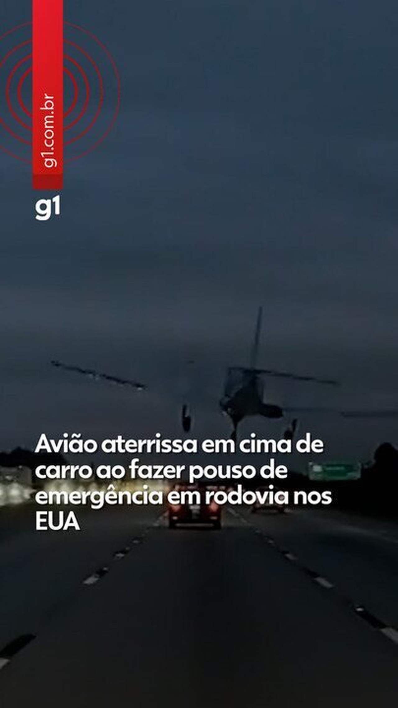 VÍDEO: avião aterrissa em cima de carro ao fazer pouso de emergência em rodovia nos EUA