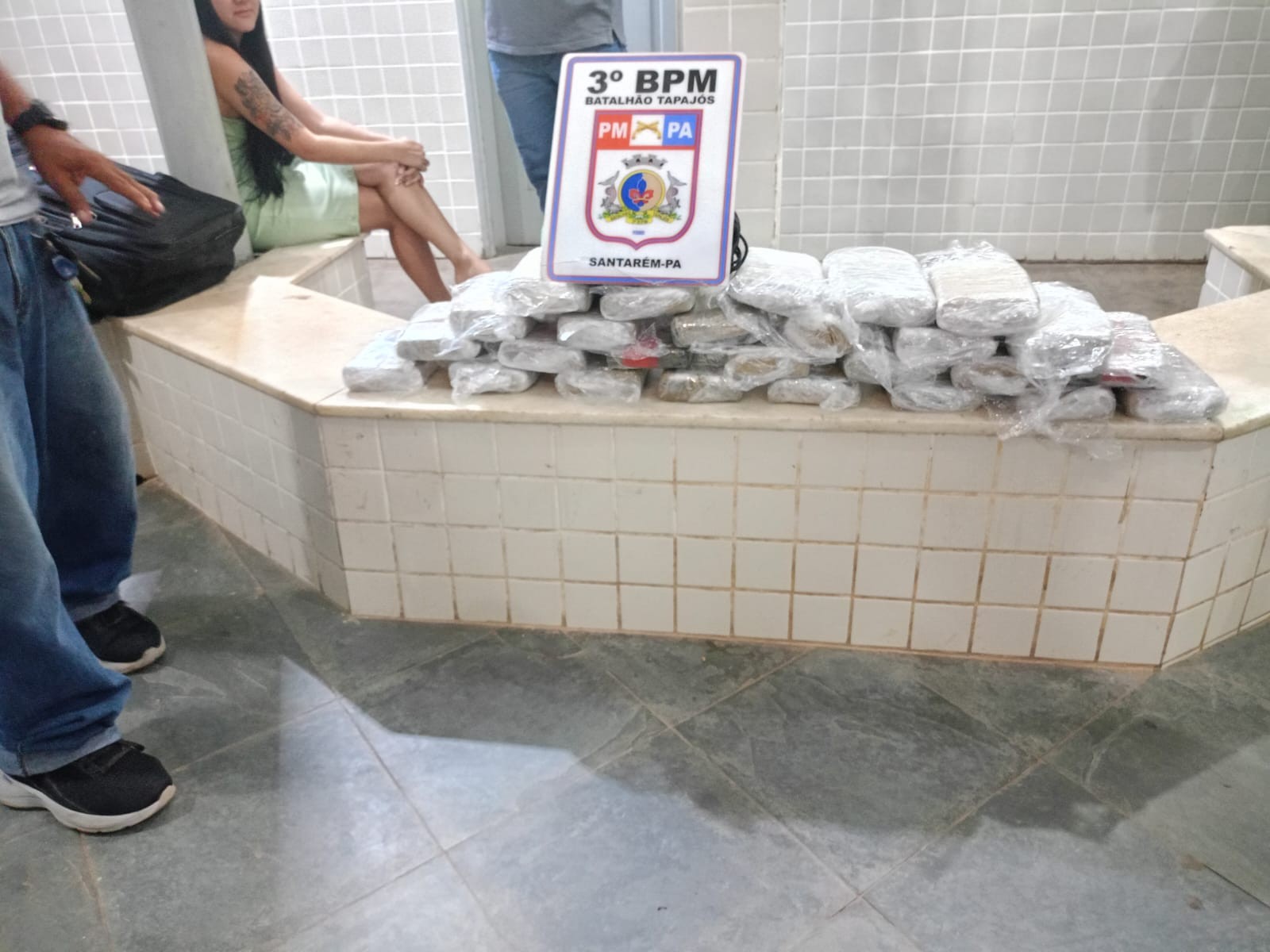 Mulheres que saíram do Amazonas são presas com 46 tabletes de drogas em Santarém