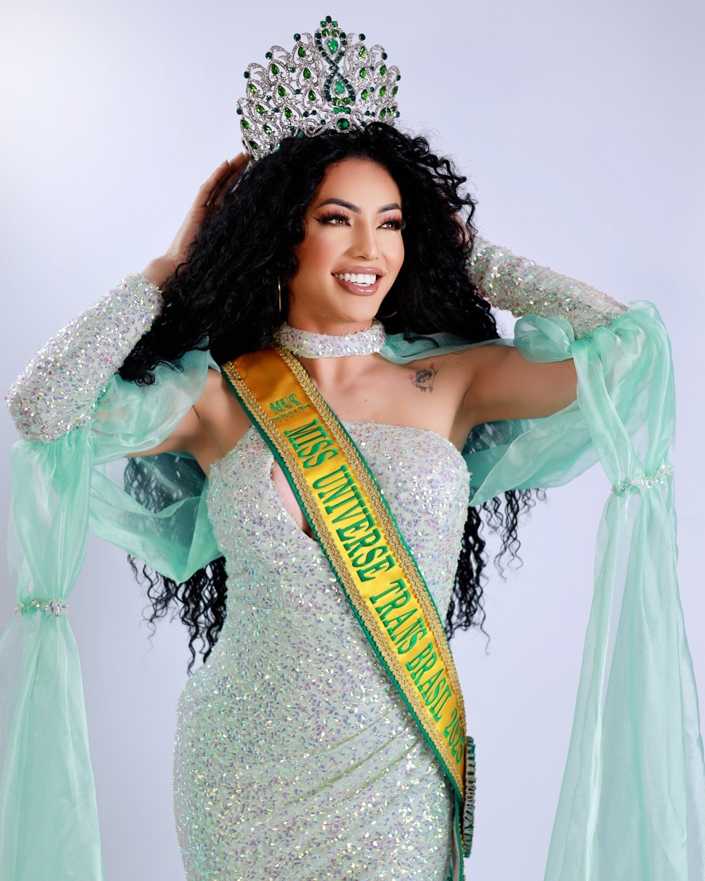 Natural do Amazonas, Miss Universe Trans Brasil enfrenta falta de apoio para disputar mundial na Índia