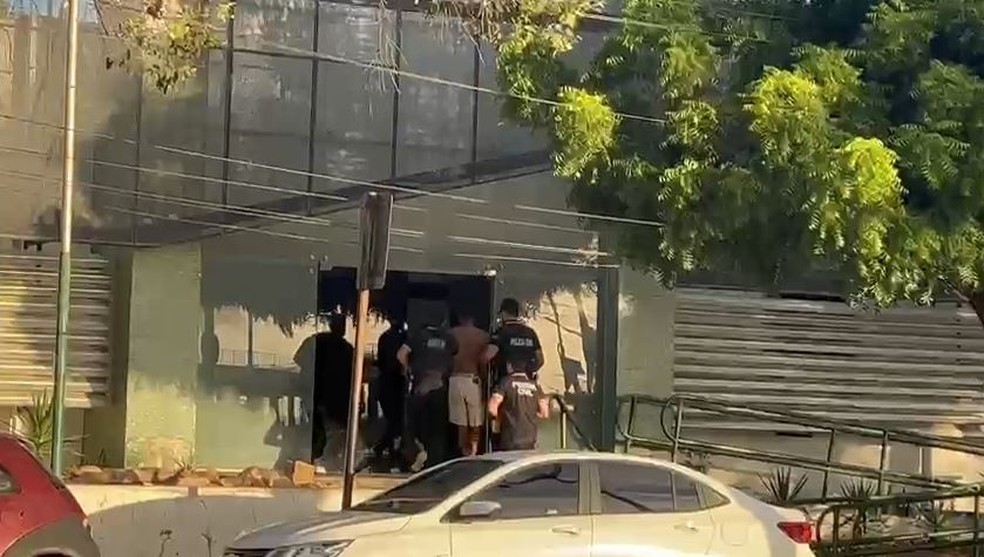Ao todo foram presas nas primeiras horas desta quarta-feira, 20 pessoas envolvidas em vários crimes. — Foto: Reprodução/TV Verdes Mares