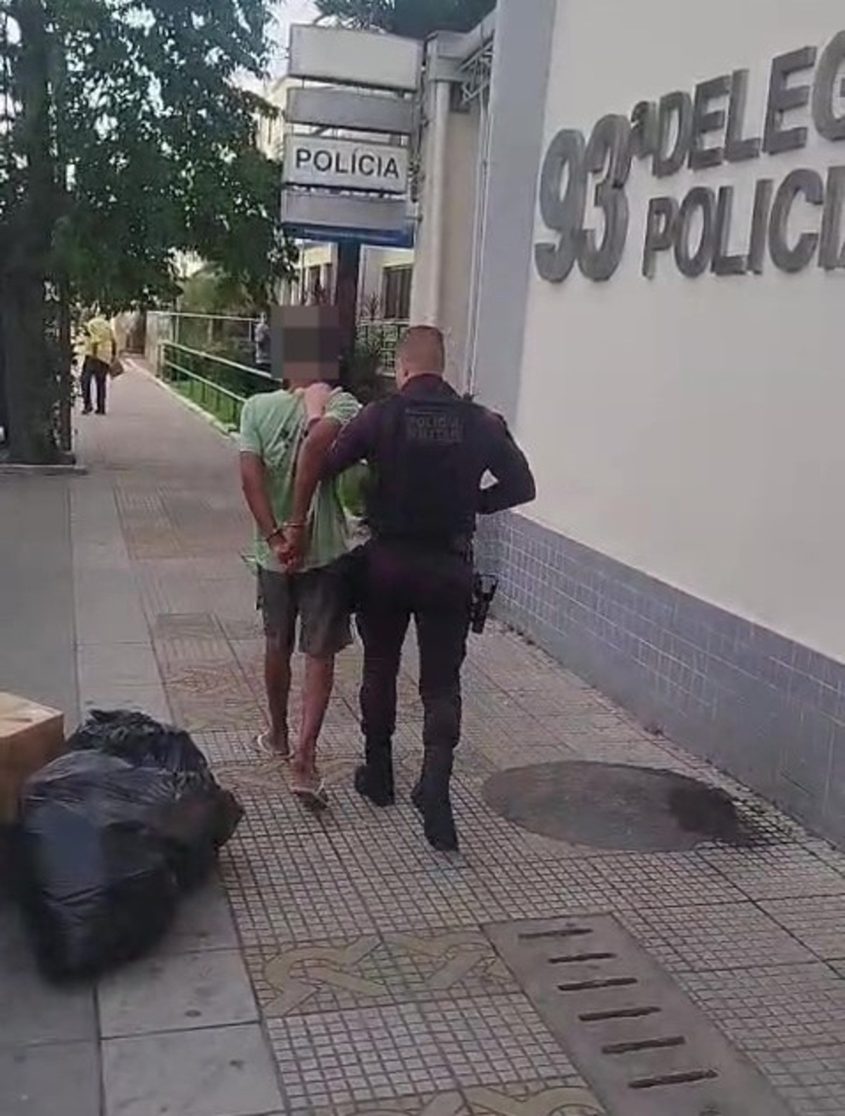 Dupla é presa por suspeita de cometer diversos furtos em Volta Redonda 
