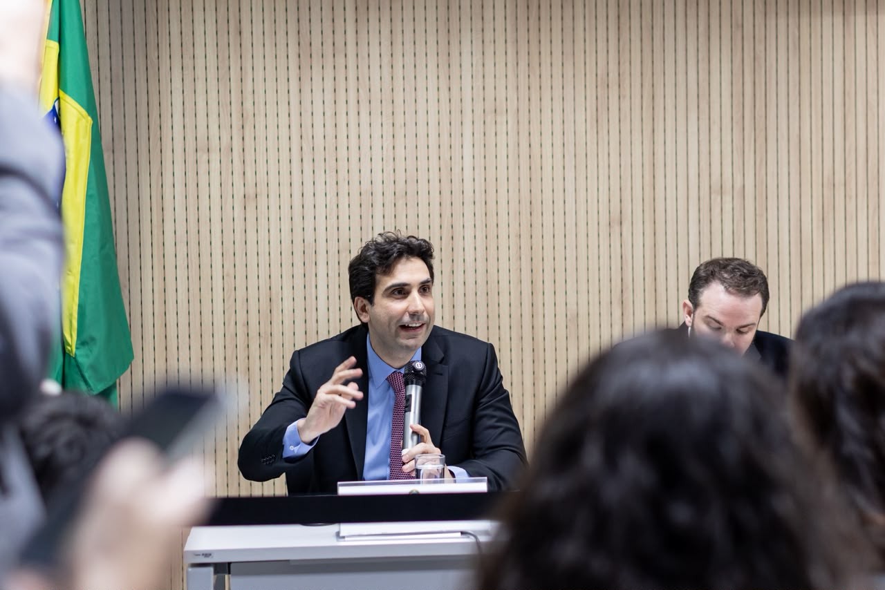 PIX: Galípolo defende meio de pagamento alvo de contestação dos EUA; ‘gratuito’, ‘seguro’ e ‘instantâneo’