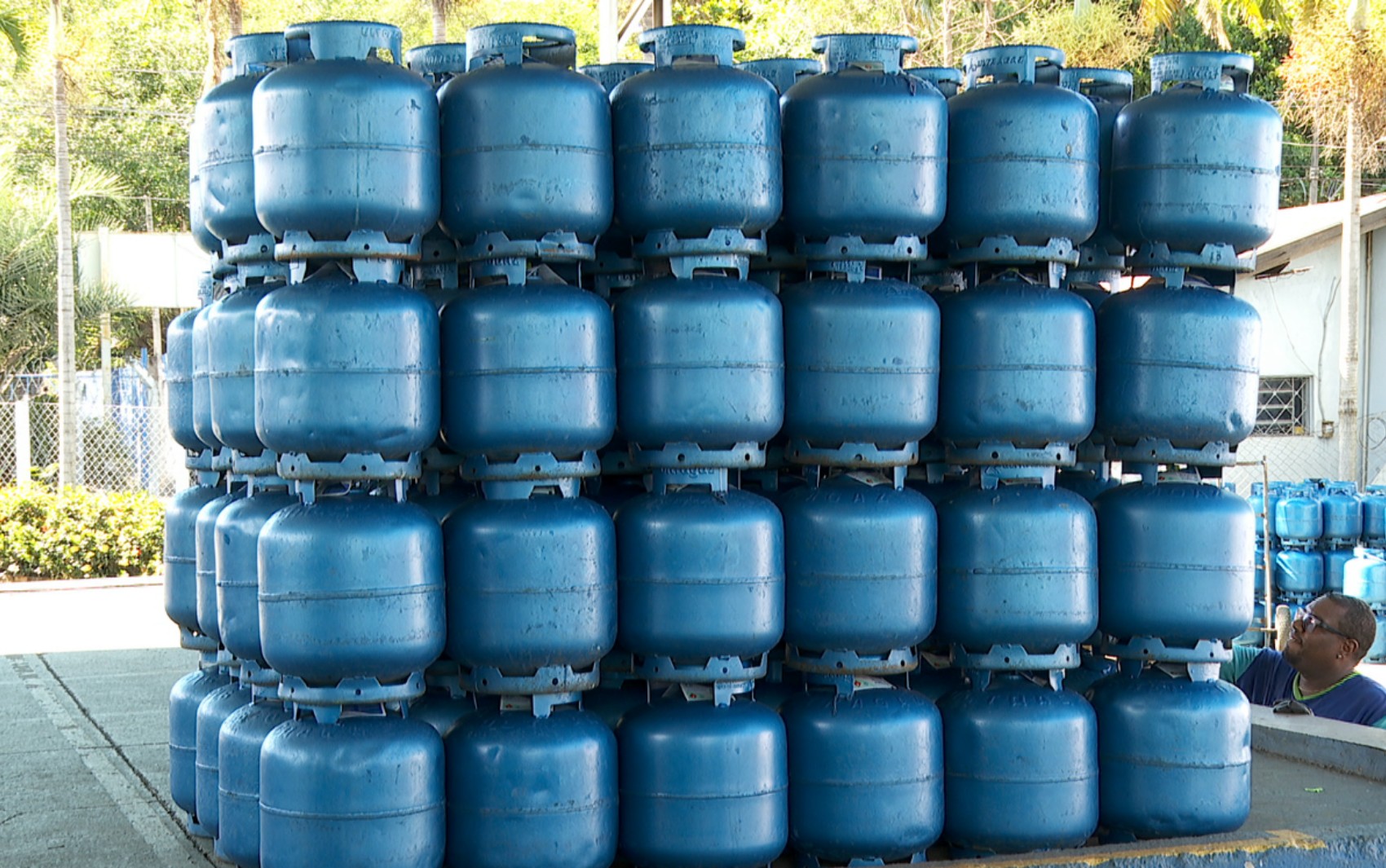 Preço do gás de cozinha sobe e botijão chega a R$ 140 em Ribeirão Preto, SP; entenda o motivo