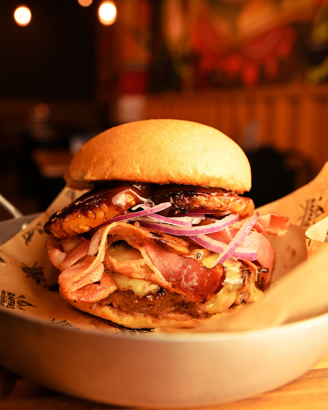 RAFFAS NA BRASA: Tropical Burger (Sanduíches, hambúrgueres) — Foto: Divulgação/JF Sabor
