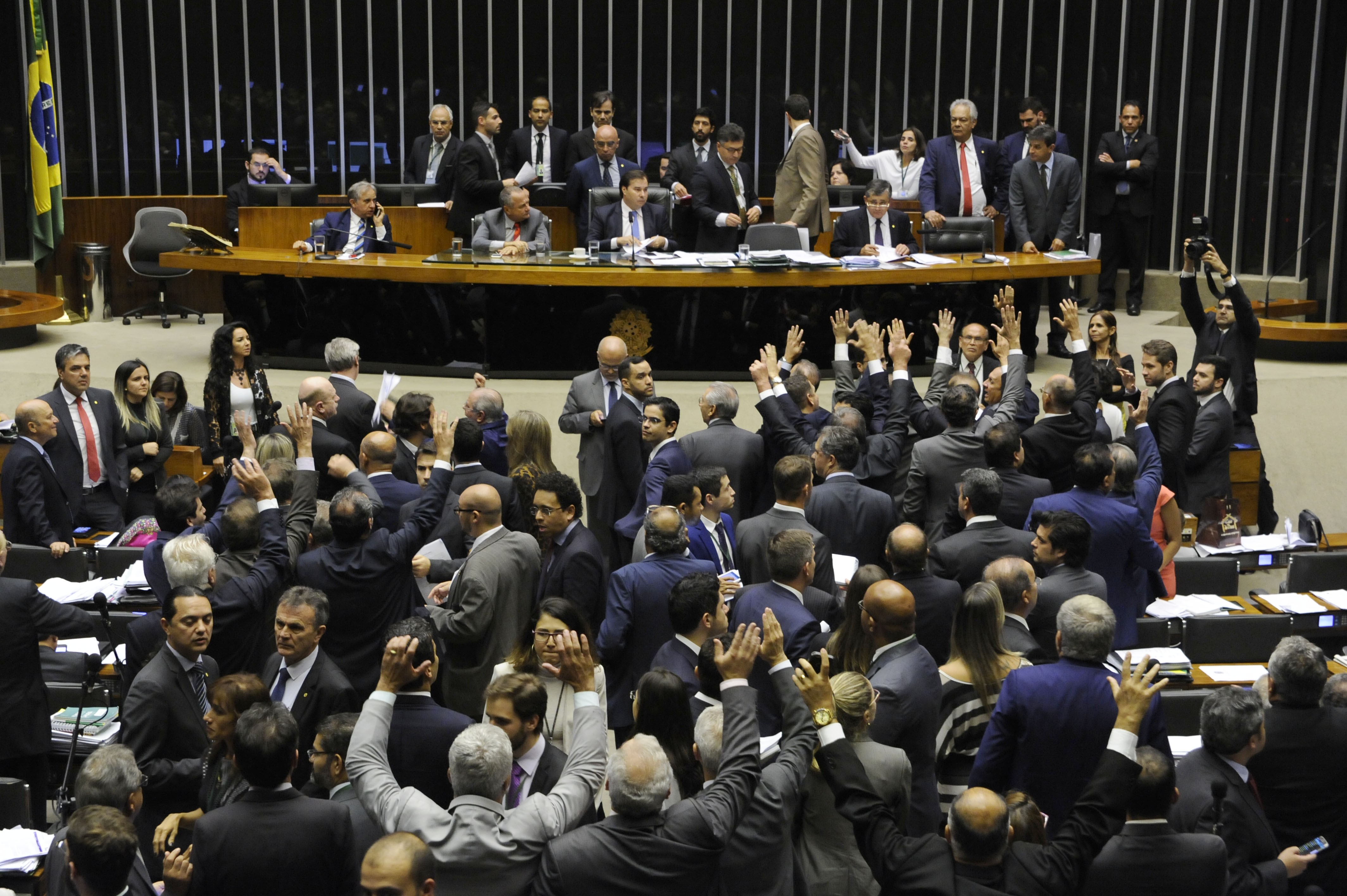 VÍDEO: De onde sai o dinheiro das campanhas políticas?