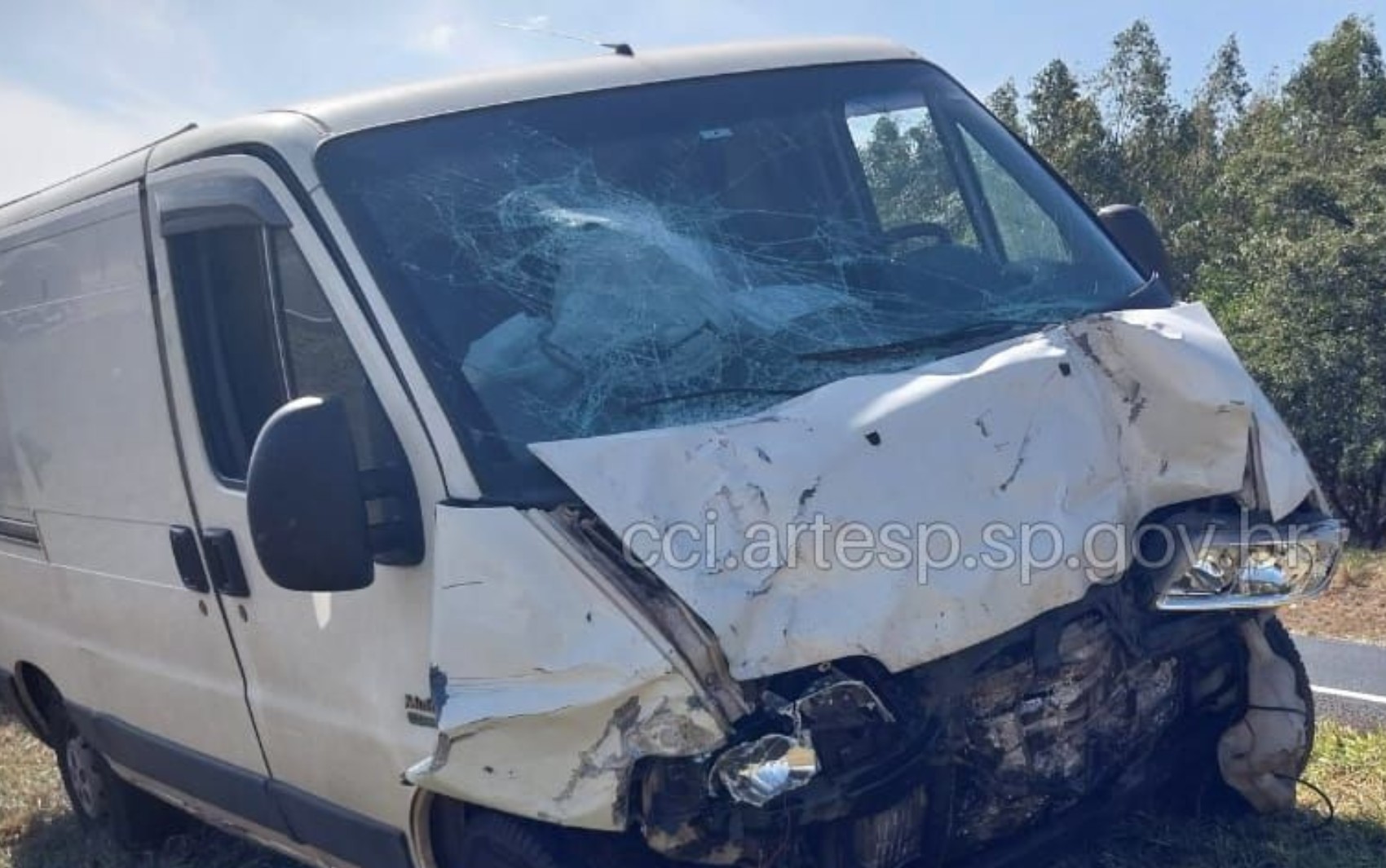 Grávida morre em acidente envolvendo dois veículos na Rodovia Anhanguera, em São Simão, SP