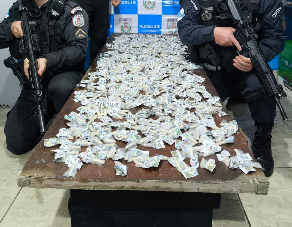 Homem é preso com quase mil cápsulas de cocaína em Piraí 