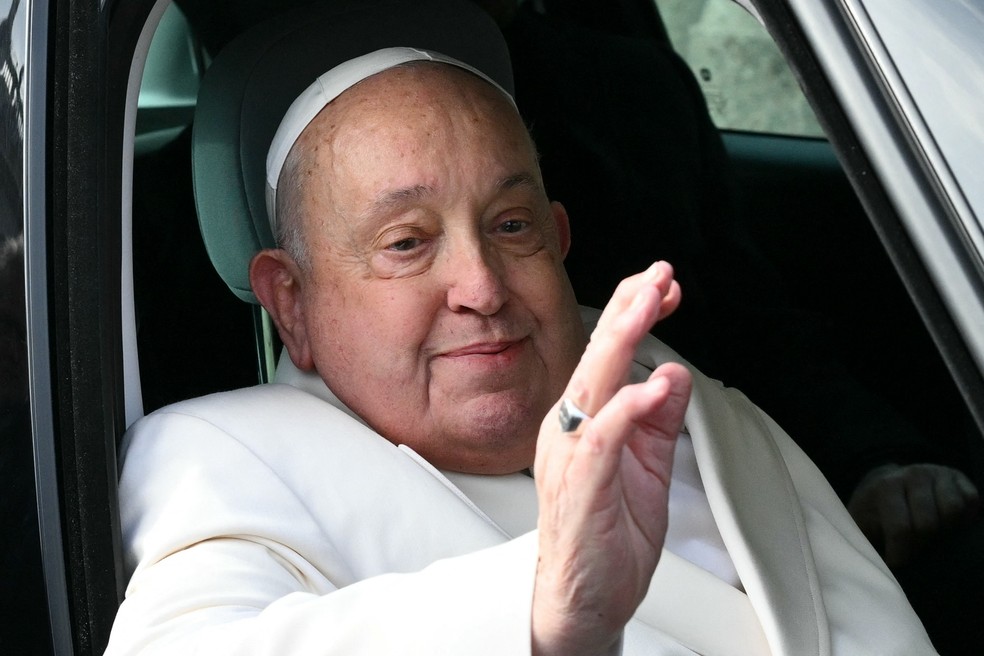 Papa Francisco (home) — Foto: Alberto PIZZOLI / AFP
