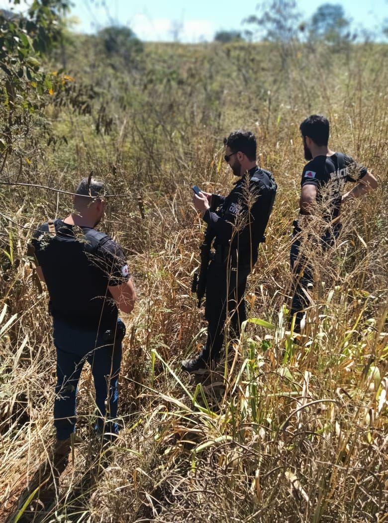 Motociclista desaparece após sair de festa e é encontrado morto em área de mata às margens de rodovia