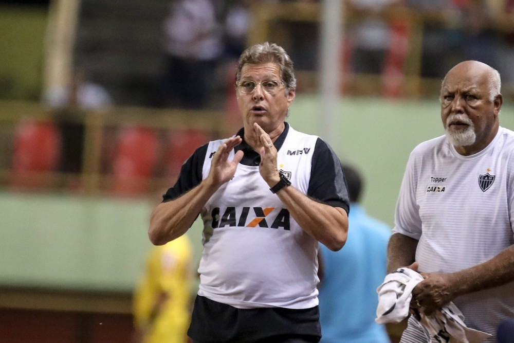 Técnico Oswaldo de Oliveira acusa advogada de furto de mais de 3 milhões; PF apura golpe contra ele e ex-jogadores
