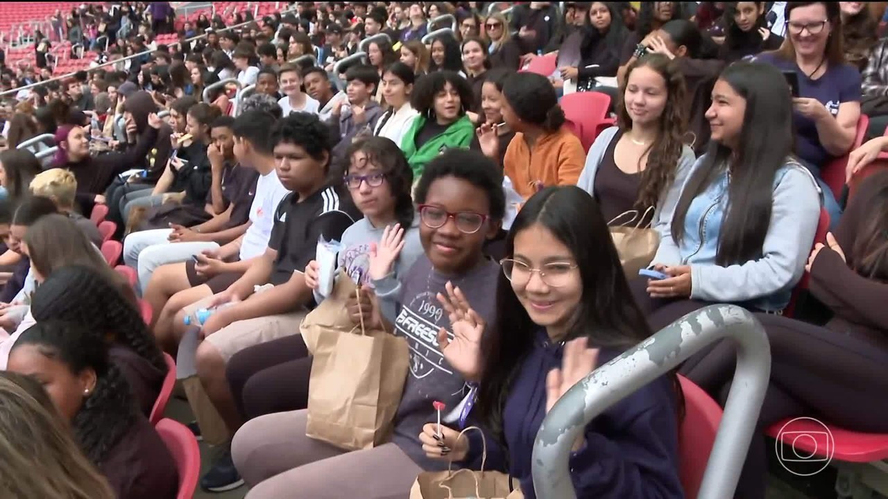 'Crie o Impossível': evento de educação reúne 10 mil alunos de escolas públicas no Estádio Beira-Rio, no RS