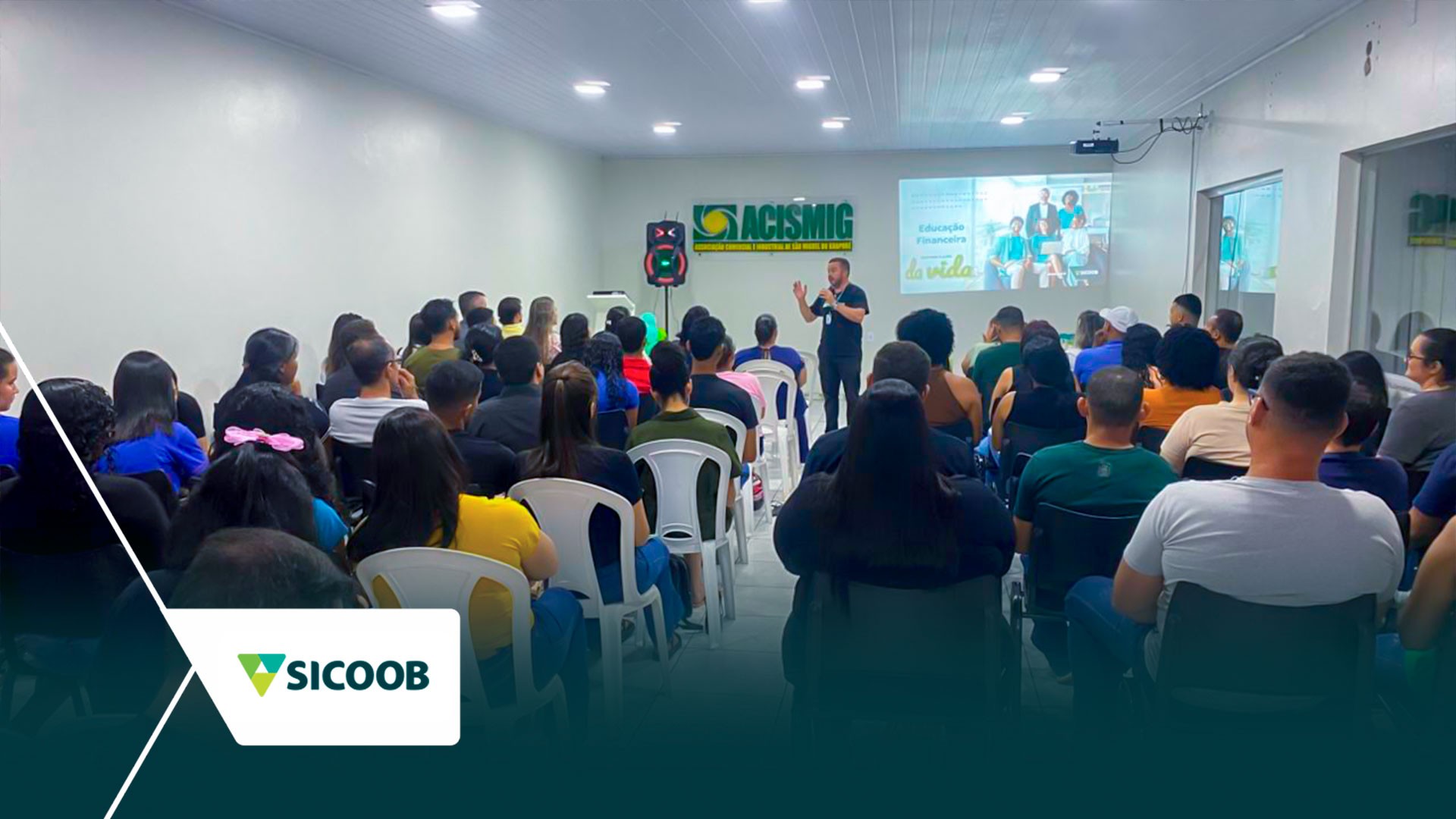 Sicoob Credip impacta mais de 3 mil pessoas com ações de educação financeira