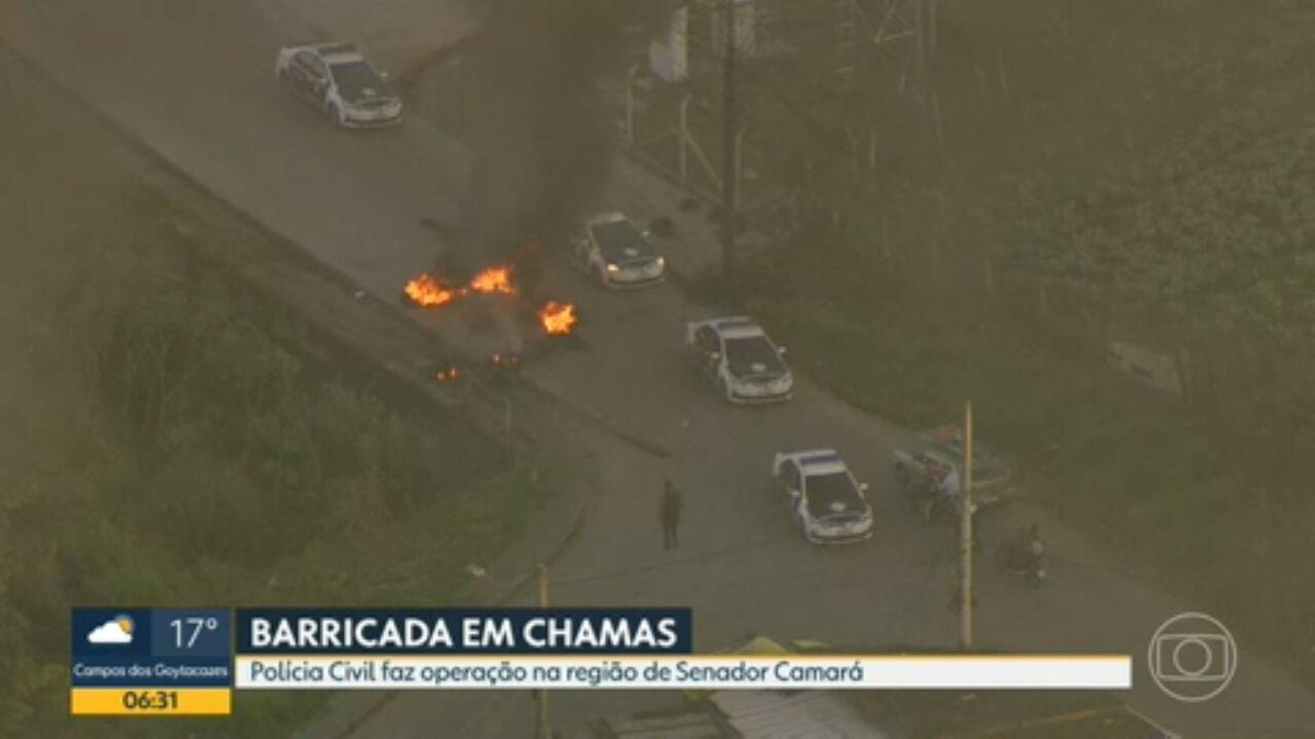 Polícia Faz Operação Em Comunidades Da Zona Oeste Do Rio E Criminosos Ateiam Fogo Em Barricadas