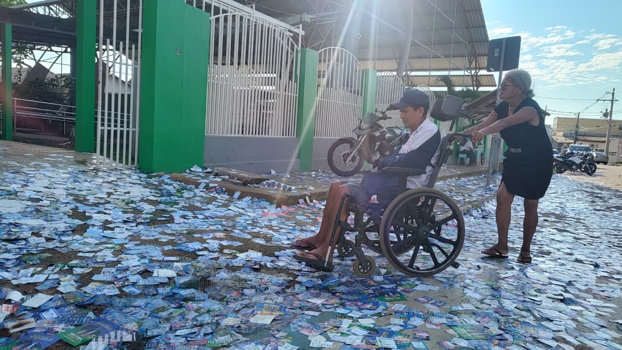 No Acre, eleitores chegam cedo para votação neste domingo (4)