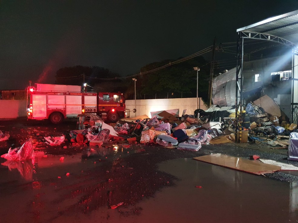 Acidente deixou um morto e três feridos em Formiga — Foto: Corpo de Bombeiros/Divulgação