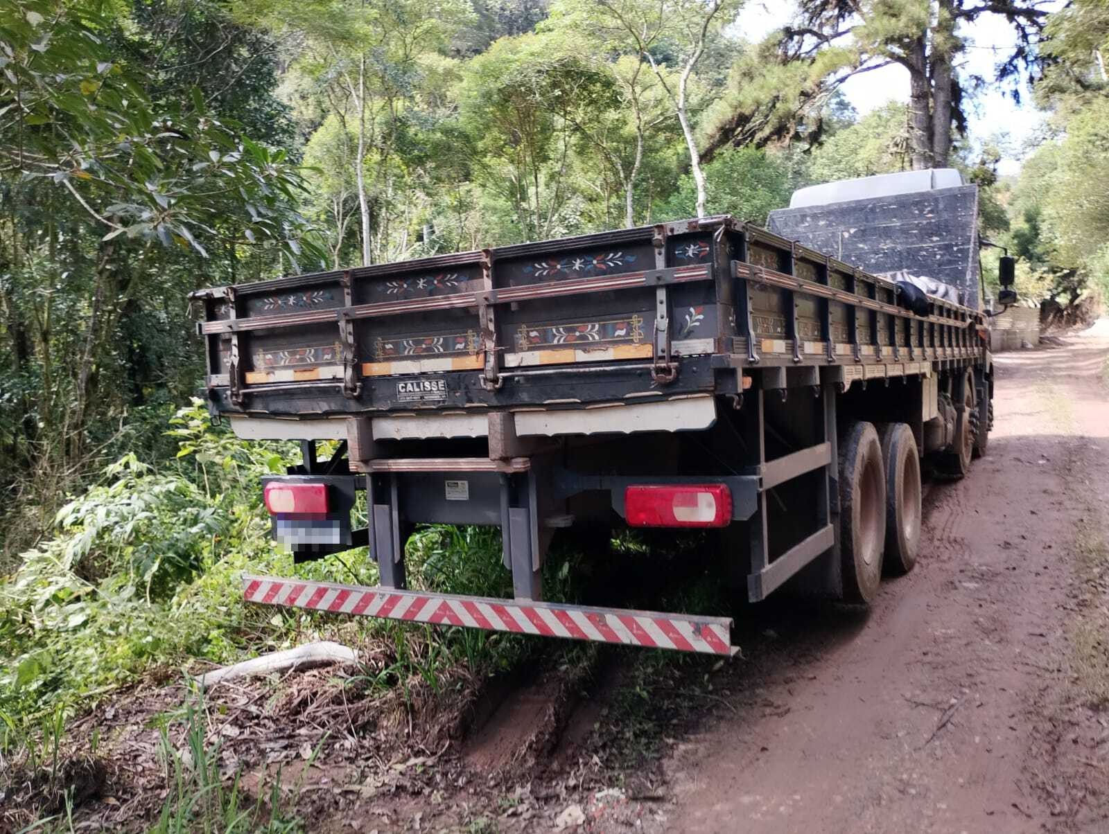 Caminhão roubado avaliado em R$ 550 mil é recuperado em Mogi das Cruzes
