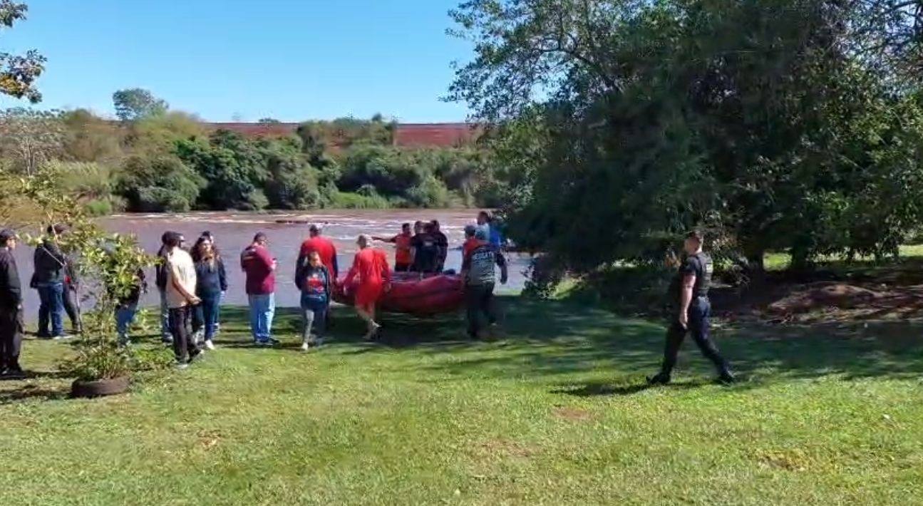 Corpo de Bombeiros e policiais civis fazem buscas por mulher que desapareceu na região do Rio Pardo 