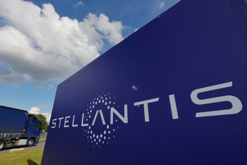 Stellantis anuncia produção de carros híbridos a etanol em Pernambuco a partir de 2024