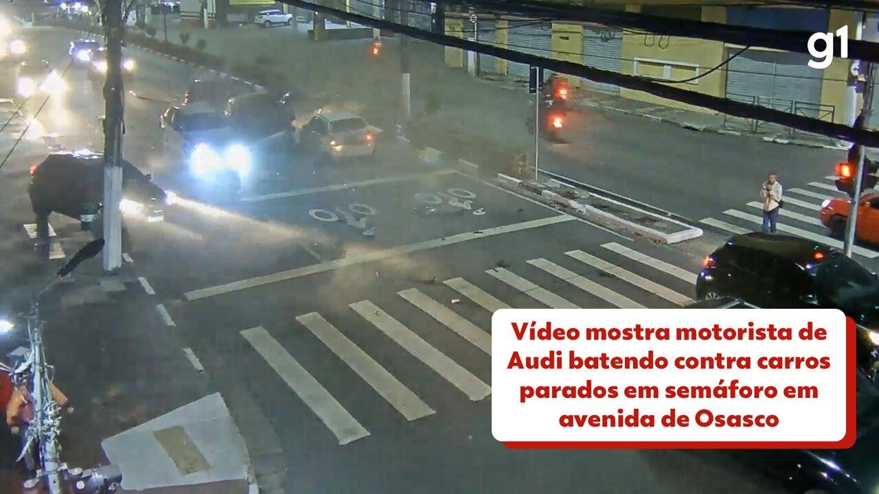 Motorista De Audi Que Bateu Em Carros Parados Em Semáforo Confessou Ter