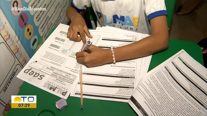 Estudantes de Palmas participam de avaliação para medir desempenho da rede municipal