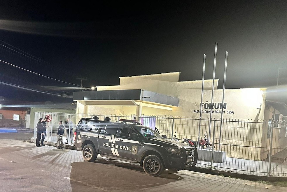 Advogado e cliente são presos dentro de fórum, no interior do MA, por tráfico de drogas — Foto: Divulgação/Polícia Civil do Maranhão