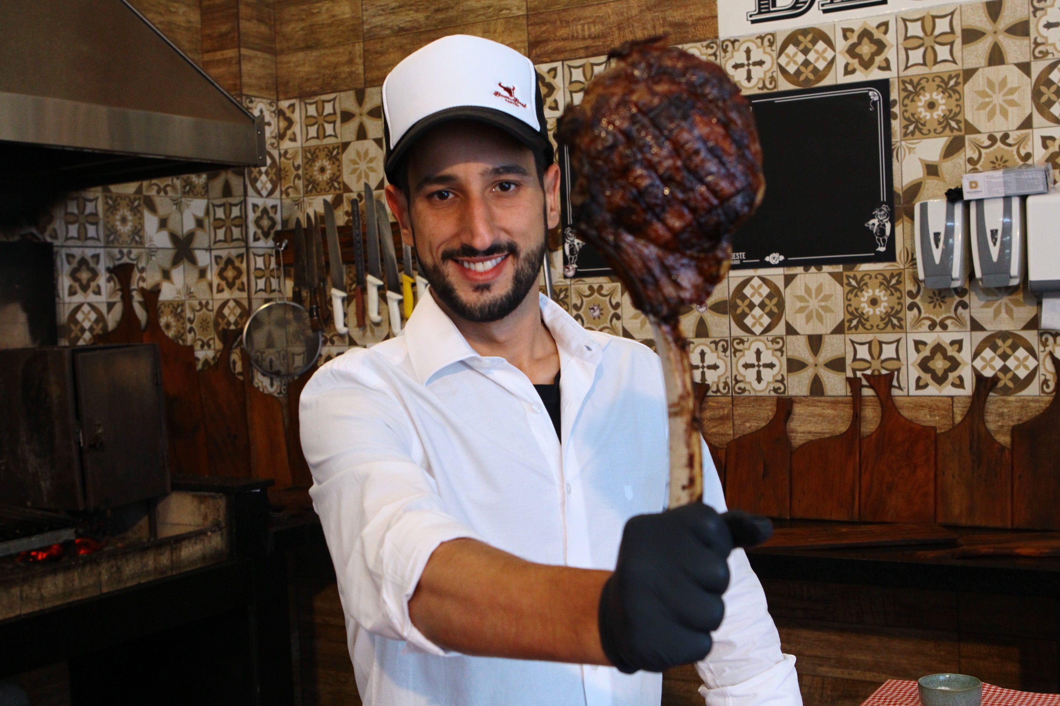 Churrasco sem carvão? Netão dá dicas infalíveis para acertar e não perder sabor da carne