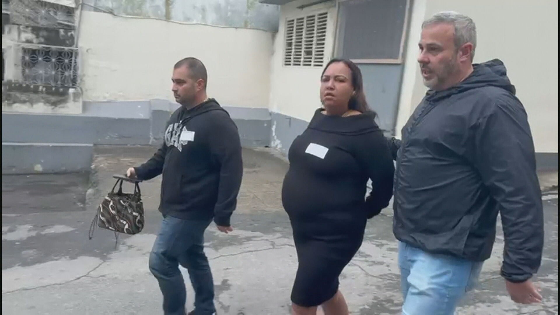 Mulher é presa pelo ‘golpe da Receita Federal’ contra aposentados; bando movimentou R$ 7 milhões