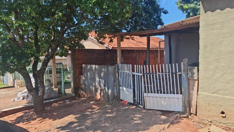 Vítima foi morta na casa de um dos suspeitos em Quintana (SP) — Foto: Polícia Civil/Divulgação