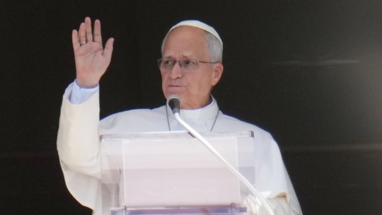 Como transparência de Leão XIV rompe a tradição de silêncio do Vaticano