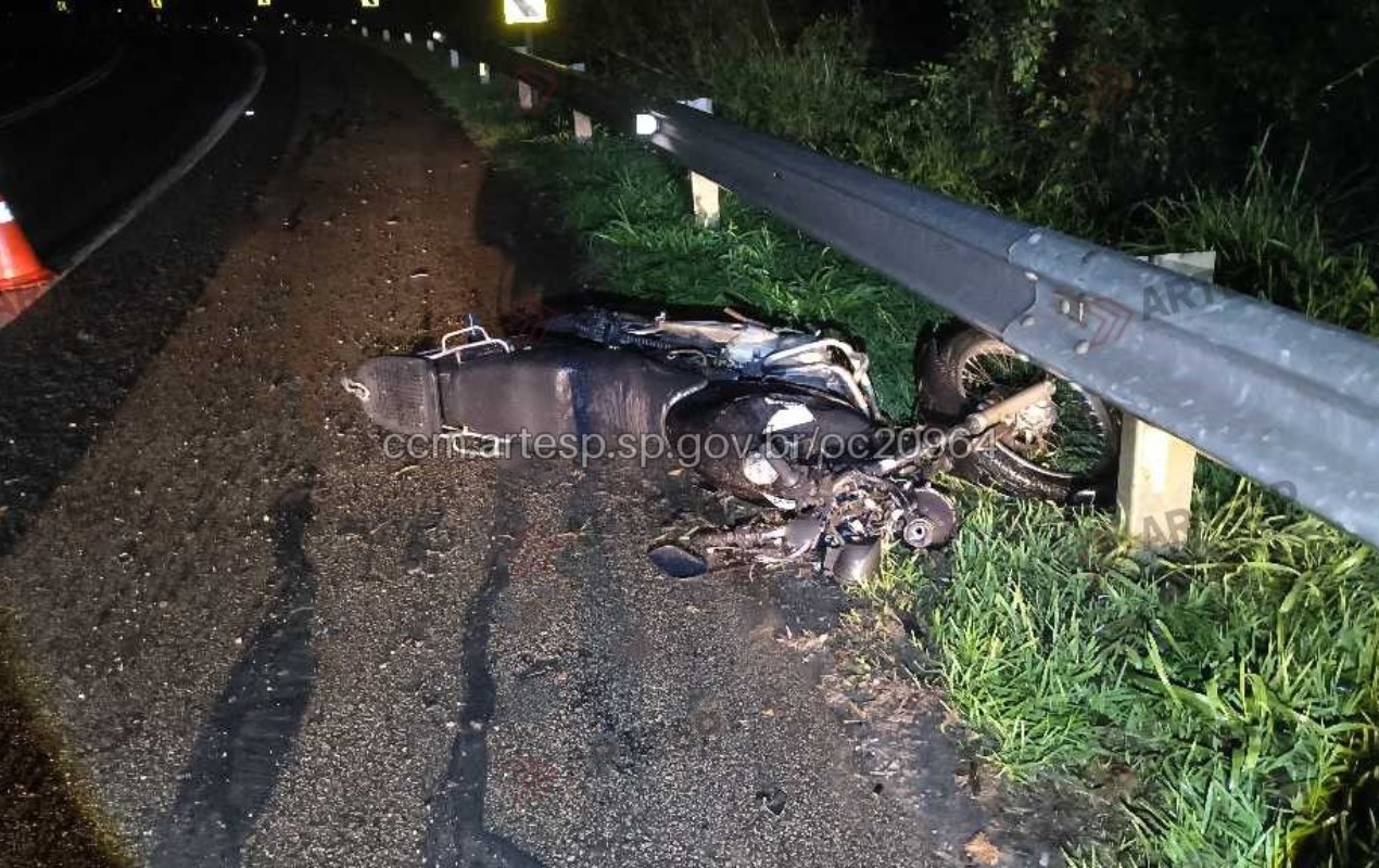 Motociclista morre após carro invadir a pista contrária e bater em Porto Feliz